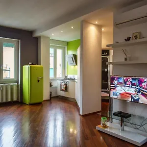 https://casa-orombelli-milan.italymilanhotels.net